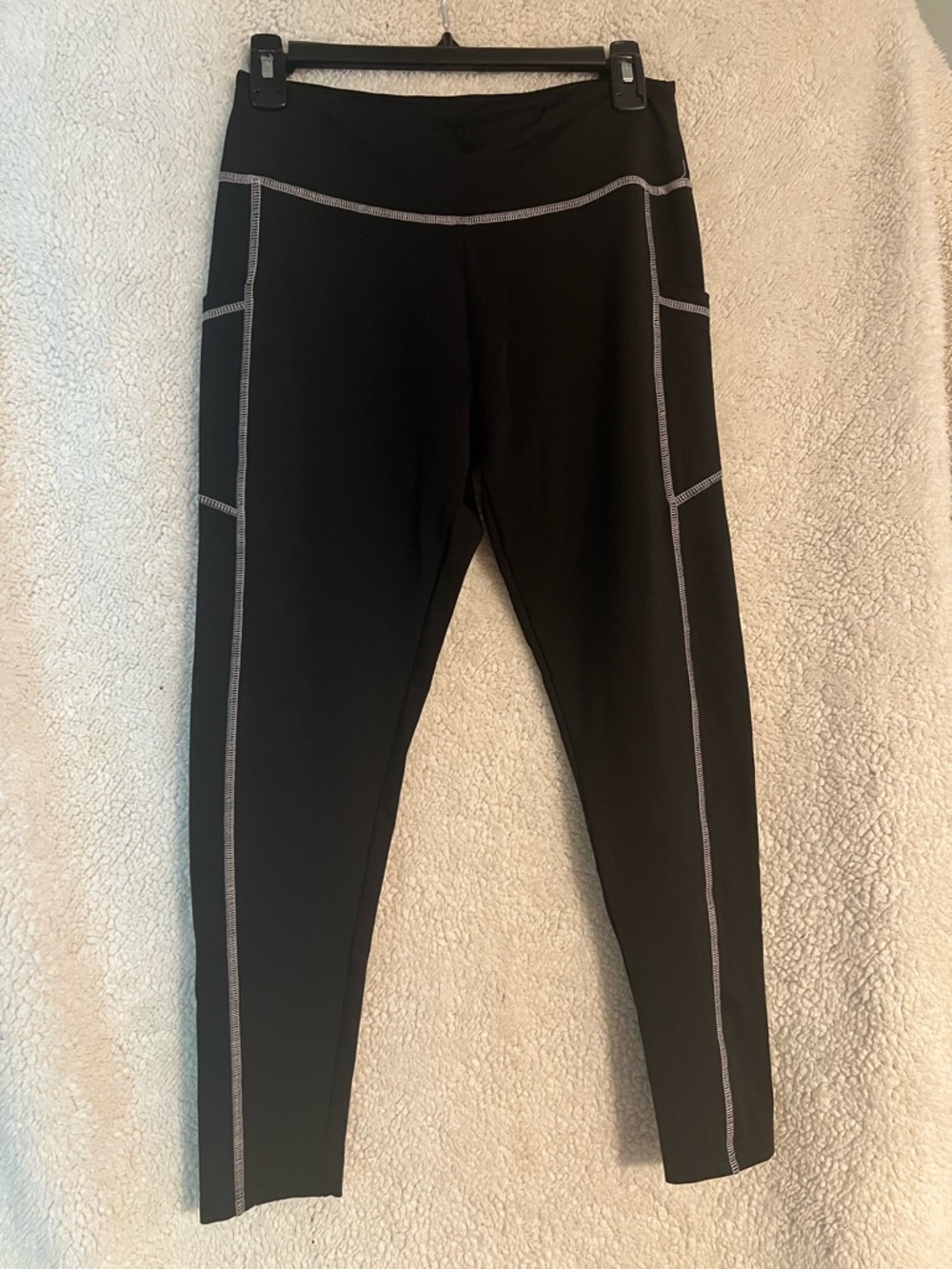 Black Women's High-Rise Leggings with Contrast Stitching